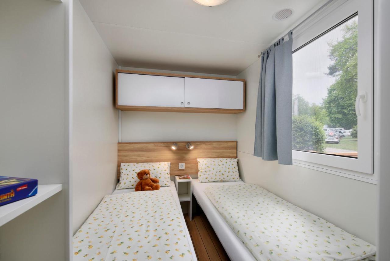Knaus Campingpark Huenfeld Exterior photo